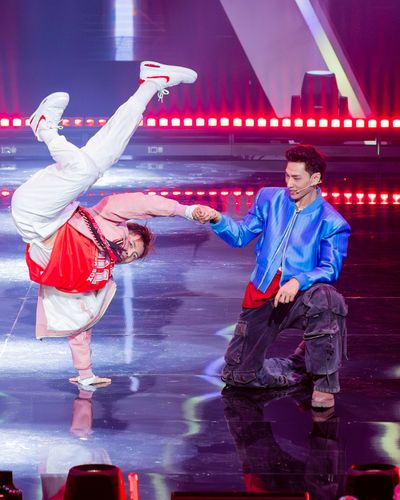 Màn freestyle battle cực đỉnh của hội anh trai "giấu nghề"