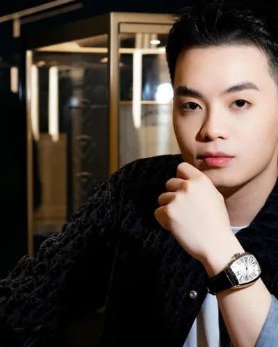 Negav gây chú ý ở Anh trai 'say hi'