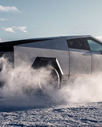 Tesla Cybertruck là xe trên 100.000 USD bán chạy nhất Mỹ