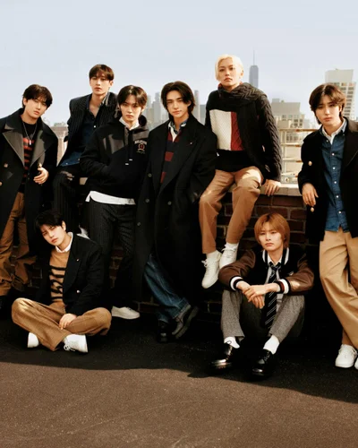 Đại sứ thương hiệu Stray Kids xuất hiện trong chiến dịch Tommy Hilfiger Thu Đông 2024