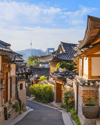 Chiêm ngưỡng vẻ đẹp cổ kính của làng Hanok Jeonju trong sắc thu vàng