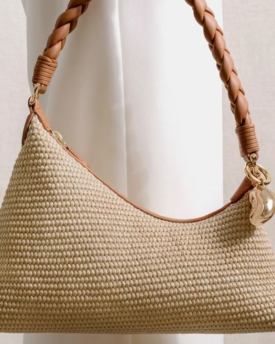 Lý giải sức hút của Nirvana Crochet, chiếc túi được Taylor Swift lẫn Lady Gaga yêu thích
