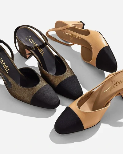 Giày huyền thoại của Chanel được khen phối với đồ nào cũng đẹp
