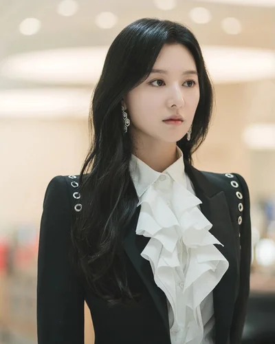 Bvlgari gọi tên “Nữ hoàng nước mắt” Kim Ji Won cho vị trí đại sứ thương hiệu