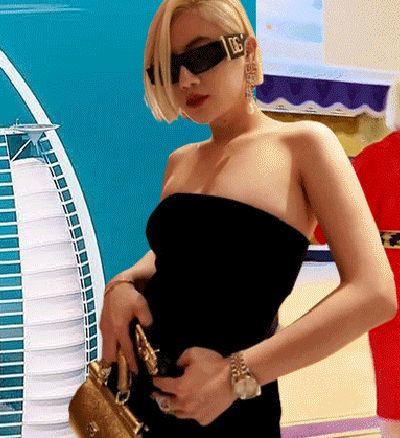 "Chị đẹp" review phòng Tổng thống khách sạn 7 sao ở Dubai giá 300 triệu mỗi đêm, chuyến đi gia đình 5 ngày "sương sương" 1,2 tỷ đồng!