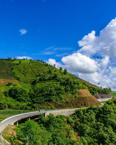 Những cung đường xuyên mây ở Tây Bắc khiến phượt thủ mê mẩn
