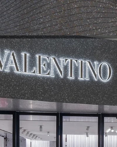 BST Valentino Xuân-Hè 2025