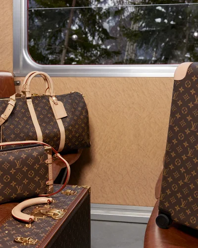 Louis Vuitton - Ông vua trong ngành hành lý xa xỉ