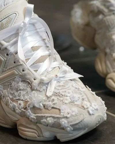 “Girlcore” Sneaker – Xu hướng giày thể thao thống trị trái tim giới mộ điệu nữ