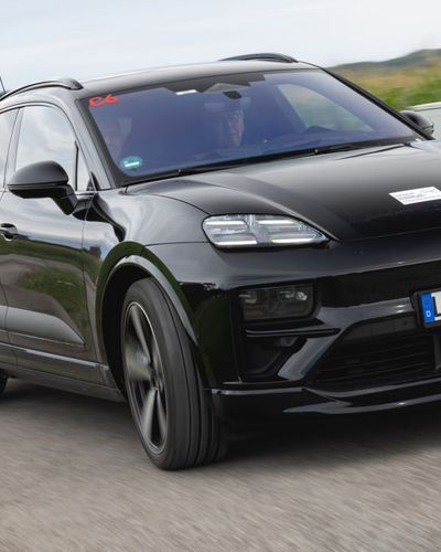 Chi tiết ô tô điện Porsche Macan EV 2024 giá hơn 4 tỉ đồng tại Việt Nam