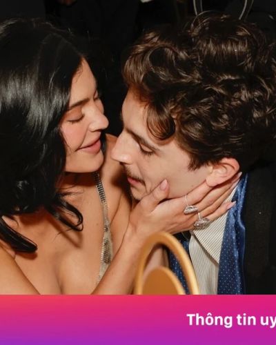Kylie Jenner tình tứ với Timothée Chalamet