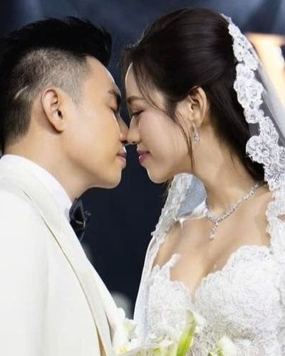 Hoàng Thùy bắt được hoa cưới của Đỗ Thị Hà