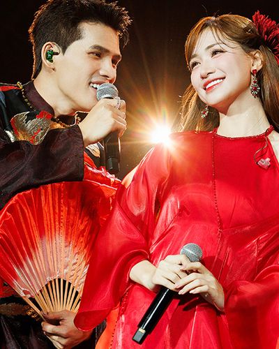 Quốc Thiên ủng hộ 200 triệu đến đồng bào miền Trung tại Concert SKYNOTE 2025