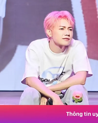 Lùm xùm ở rạp chiếu phim 'Anh trai say hi'