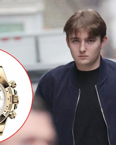 Đồng hồ Rolex 50.000 USD trên cổ tay con trai ông Trump