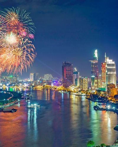 Du lịch tháng 4 đi đâu? Gợi ý những điểm đến đẹp và sôi động nhất