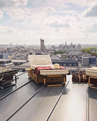 ‘Khai mở’ những chiếc rương độc đáo của Louis Vuitton