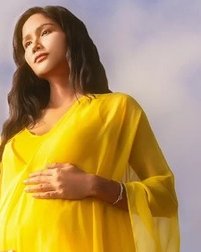 H'Hen Niê khoe bụng bầu