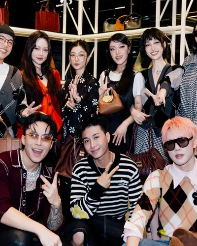 Tín đồ thời trang Việt đón BST thu - đông 2025 cùng Marc Jacobs