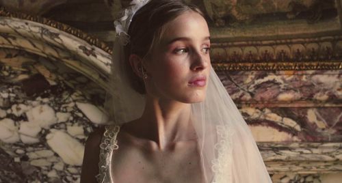 BST ELIE SAAB Bridal Fall 2022 bức chân dung cô dâu vương giả