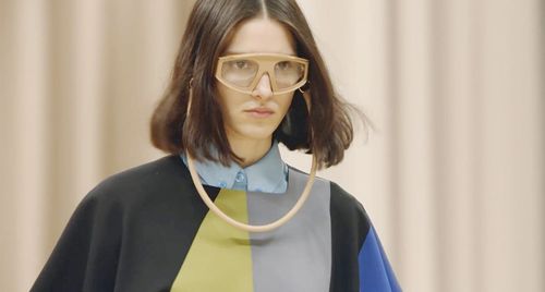 BST Burberry Thu Đông 2021- Bức thư tình lãng mạn
