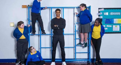 Burberry X Marcus Rashford MBE: Chiến dịch phát triển kỹ năng đọc-viết cho trẻ em
