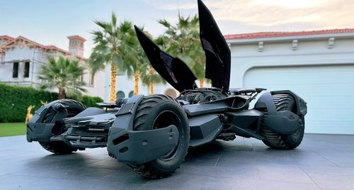 Batmobile đời thực 700 mã lực trông như thế nào.
