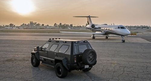 Siêu SUV "Batman" USSV Rhino GX xuất hiện cùng nam rapper Quavo
