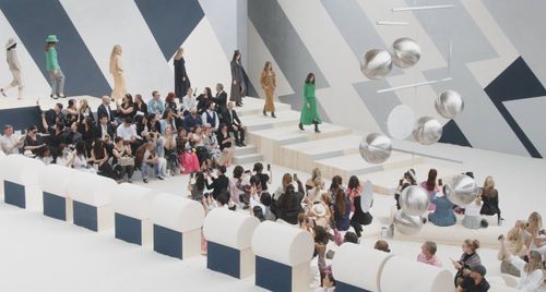 CHANEL Fall-Winter 2022/23 Haute Couture: Đẳng cấp vẻ đẹp thanh lịch