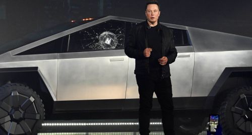 Elon Musk cảnh báo về xe bán tải động cơ điện Cybertruck của Tesla