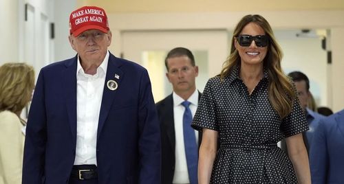 Vợ ông Trump mặc váy Dior cũ trong ngày bầu cử