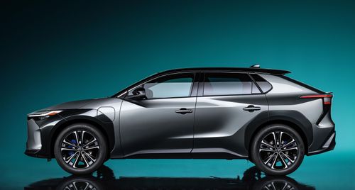 Xe ô tô điện Toyota bZ4X phiên bản 2024: Nhiều thay đổi mới cho trải nghiệm lái xe thoải mái