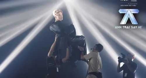 MV theme song 'Anh Trai Say Hi': 'Sáng tạo, hoành tráng’