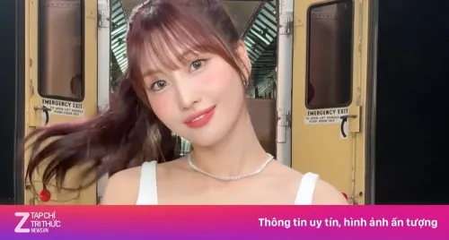 Ca sĩ Nhật Bản mặc sexy