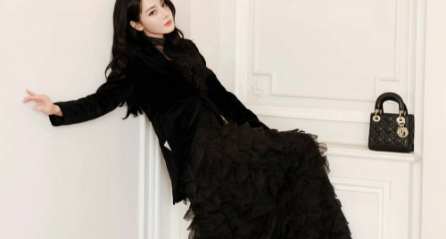 17 vai diễn khiến Địch Lệ Nhiệt Ba trở thành “báu vật màn ảnh” Trung Hoa