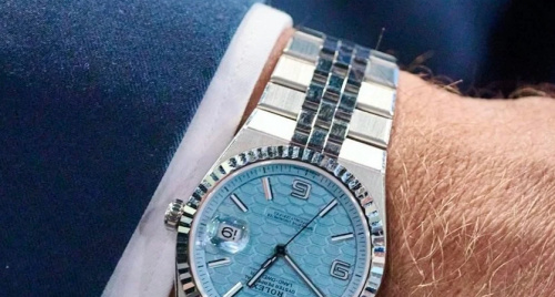 Cận cảnh đồng hồ 69.000 USD trên tay CEO Rolex