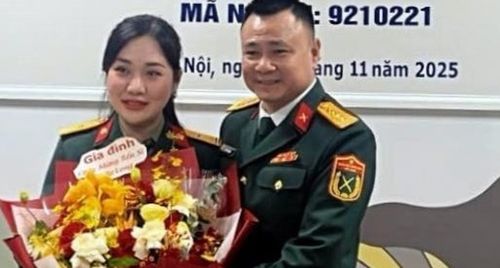 Nghệ sĩ Tự Long bảo vệ thành công luận án Tiến sĩ