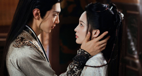 Các cặp đôi lệch tuổi nhưng vẫn được lòng mọt phim Trung Quốc