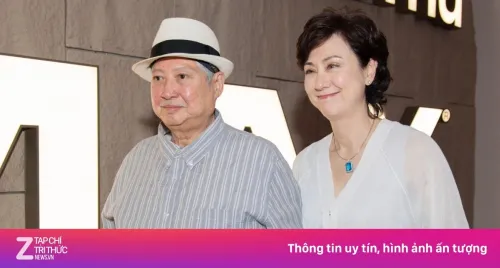 Hồng Kim Bảo nắm tay vợ hoa hậu tại Gala Điện ảnh ở TP.HCM