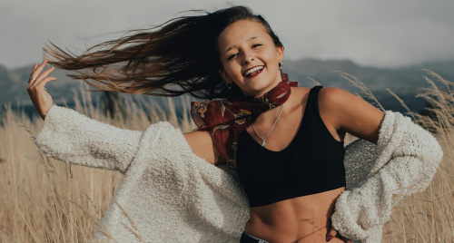 Tử vi 12 con giáp thứ Hai ngày 8/12/2025: May mắn gõ cửa nhà ai?