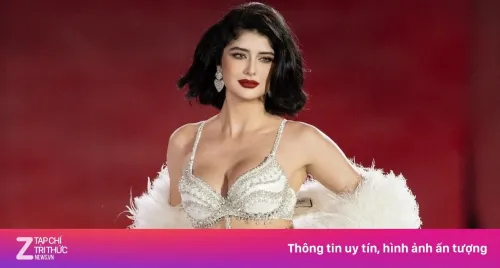 Phương Linh và 70 người đẹp nóng bỏng với bikini