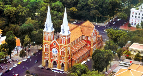 Nhà Thờ Việt Nam: Hòa thanh giữa di sản và thời gian