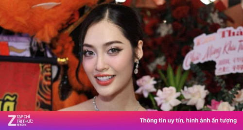 Nông Thúy Hằng mang thai