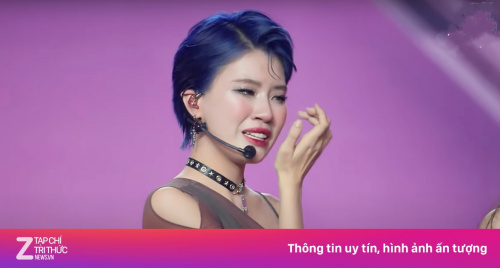 Pháo bật khóc