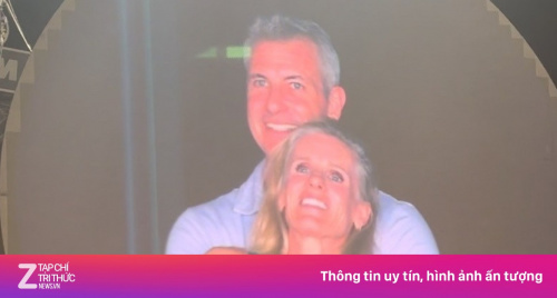 Chris Martin nhắc nhở fan sau vụ CEO bị bắt quả tang ngoại tình