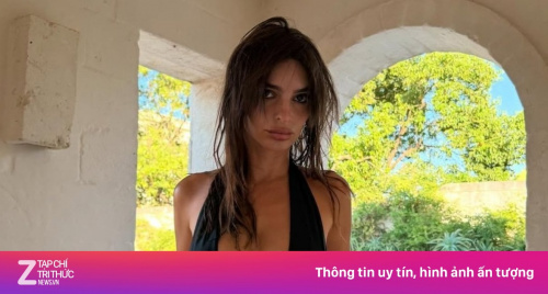 Emily Ratajkowski khoe hình thể gợi cảm