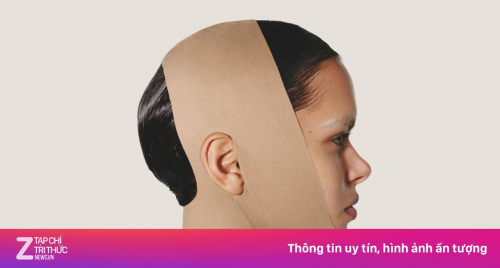 Băng bịt mặt như 'xác ướp' của Kim Kardashian gây tranh cãi