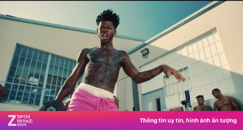 Lil Nas X đối diện án tù sau vụ khỏa thân ra đường