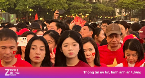 Hàng chục nghìn người đổ về sân Mỹ Đình xem concert quốc gia