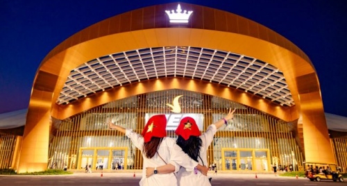 Công trình biểu tượng khát vọng Việt Nam rực sáng cùng 8Wonder 2025